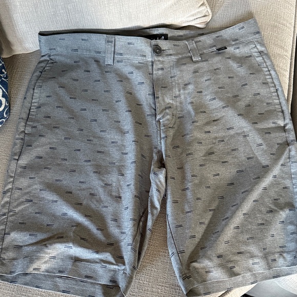 Travis Mathew Gray Golf Shorts - Picture 1 of 4